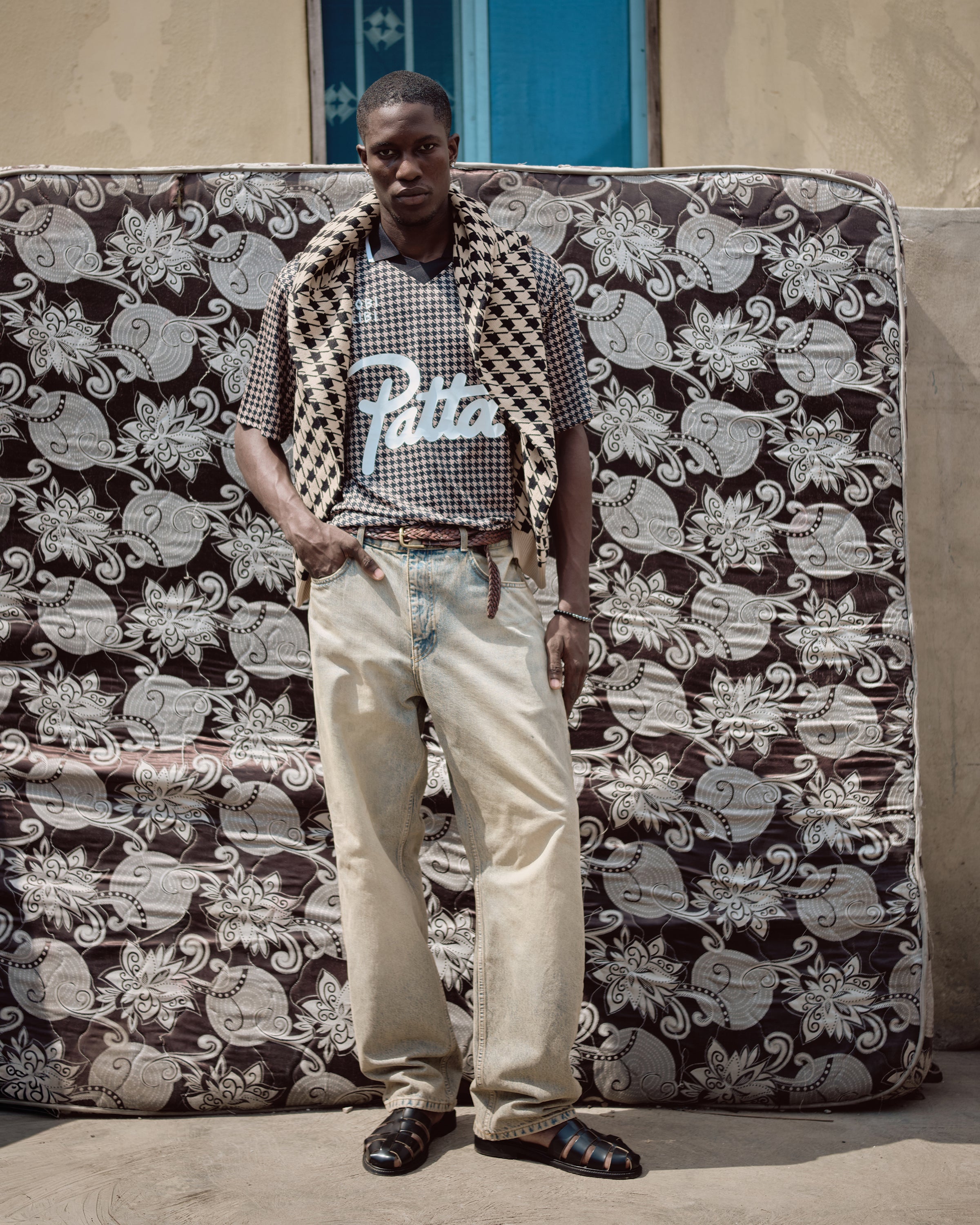 secondhand clothing image